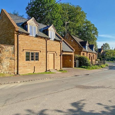 Finch Cottage Farnborough  Экстерьер фото
